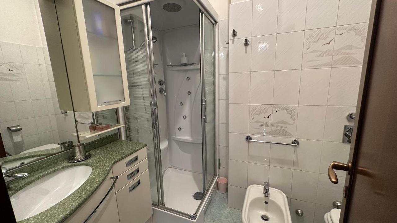 Dehomes - Two Bedrooms, Terrace, Wi-Fi, Tram To Centre & Rho Fiera 밀라노 외부 사진