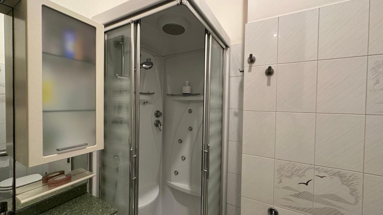 Dehomes - Two Bedrooms, Terrace, Wi-Fi, Tram To Centre & Rho Fiera 밀라노 외부 사진