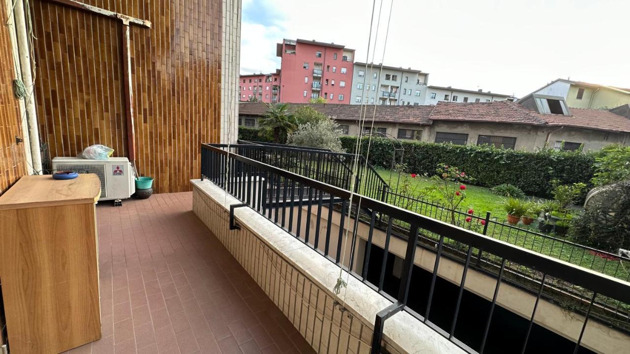 Dehomes - Two Bedrooms, Terrace, Wi-Fi, Tram To Centre & Rho Fiera 밀라노 외부 사진
